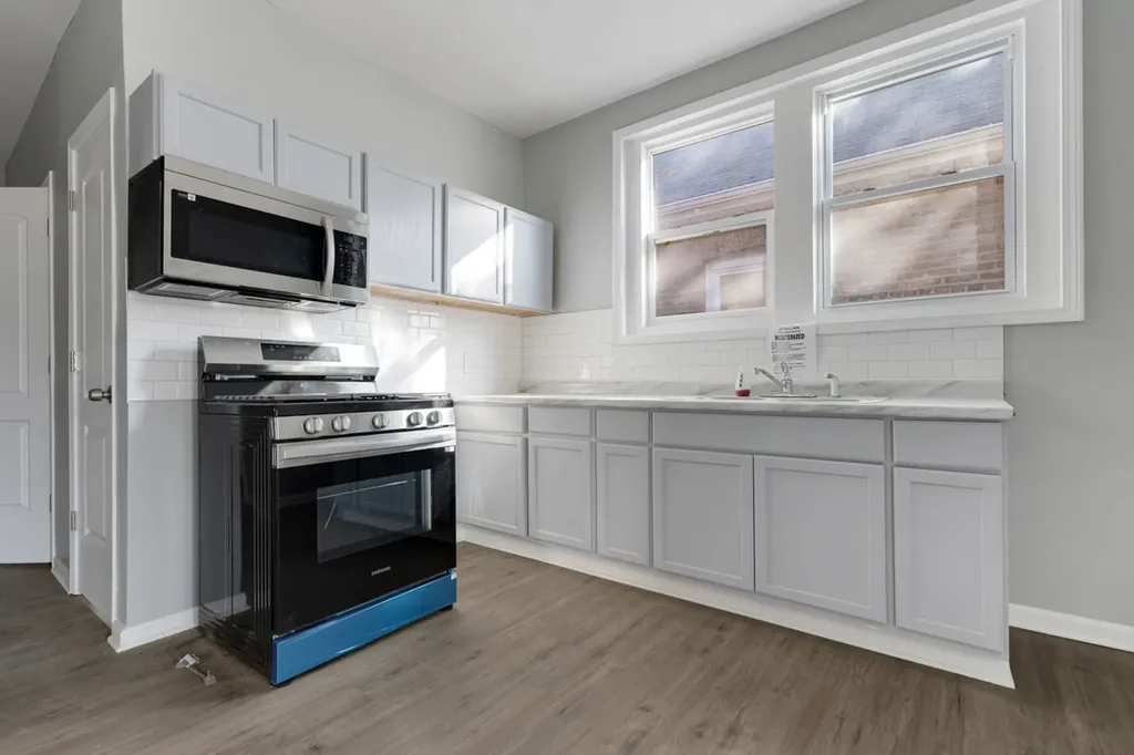 6954 South Paulina Street Chicago IL 60636