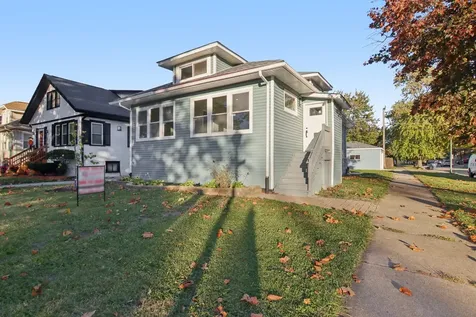1939 South 6th Avenue Maywood IL 60153