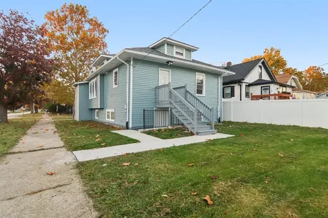 1939 South 6th Avenue Maywood IL 60153