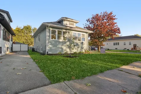 1939 South 6th Avenue Maywood IL 60153