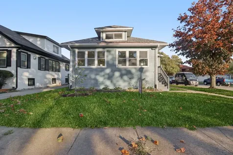 1939 South 6th Avenue Maywood IL 60153