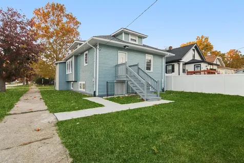 1939 South 6th Avenue Maywood IL 60153