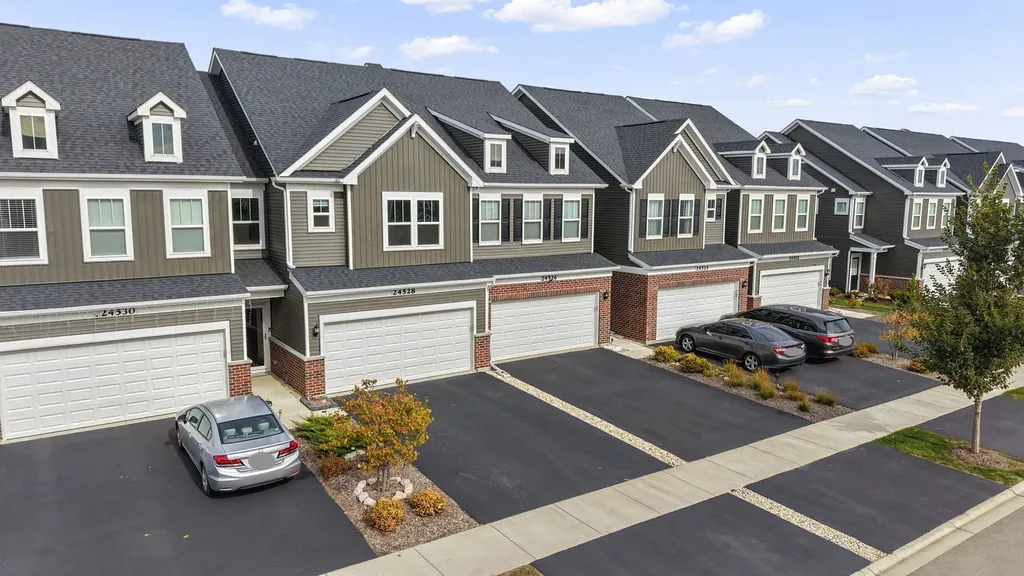 24528 West Alexis Lane Plainfield IL 60585