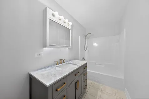 4953 South Michigan Avenue Chicago IL 60615