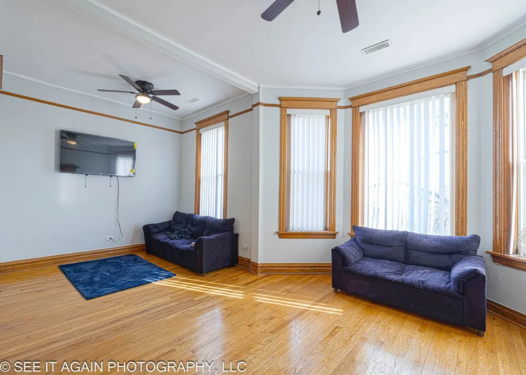5942 South Calumet Avenue Chicago IL 60637