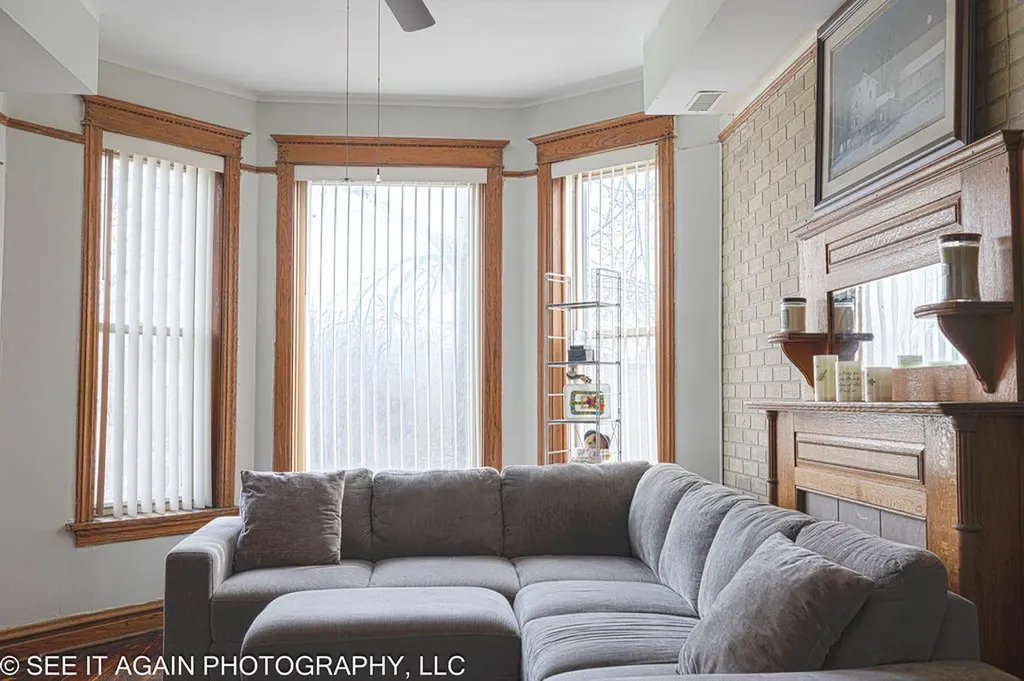 5942 South Calumet Avenue Chicago IL 60637
