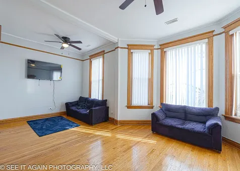 5942 South Calumet Avenue Chicago IL 60637