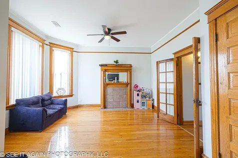 5942 South Calumet Avenue Chicago IL 60637