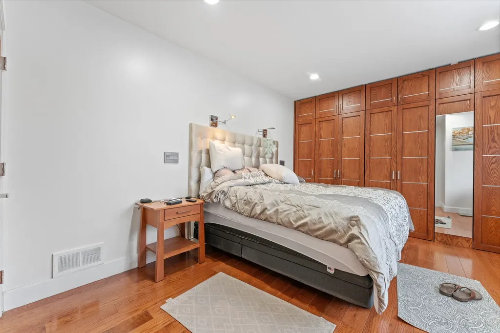 4122 West Grand Avenue Chicago IL 60651