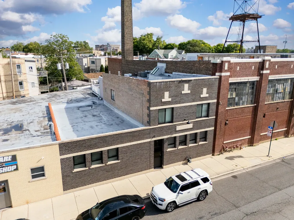 4122 West Grand Avenue Chicago IL 60651