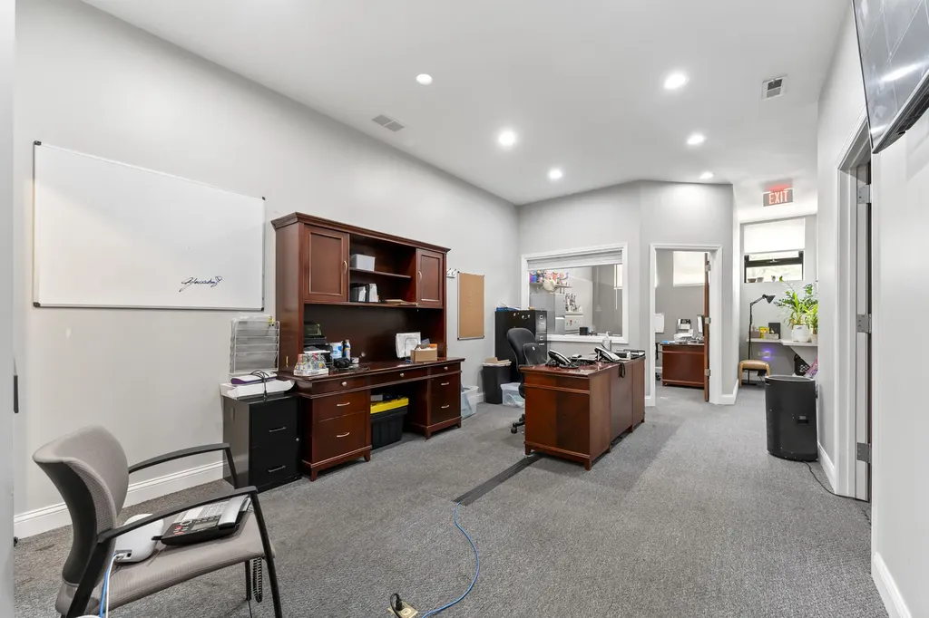 4122 West Grand Avenue Chicago IL 60651