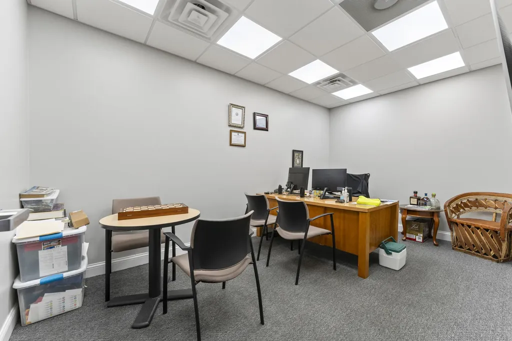 4122 West Grand Avenue Chicago IL 60651
