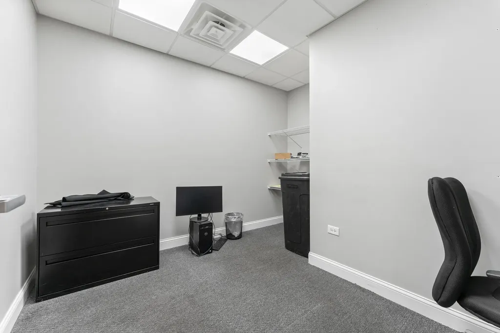 4122 West Grand Avenue Chicago IL 60651