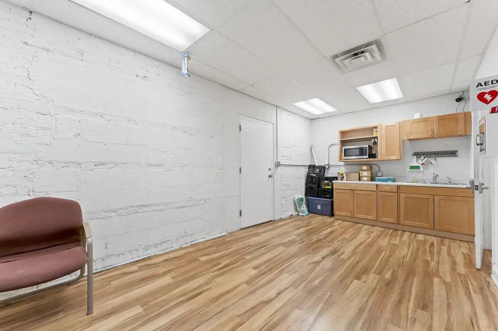 4122 West Grand Avenue Chicago IL 60651