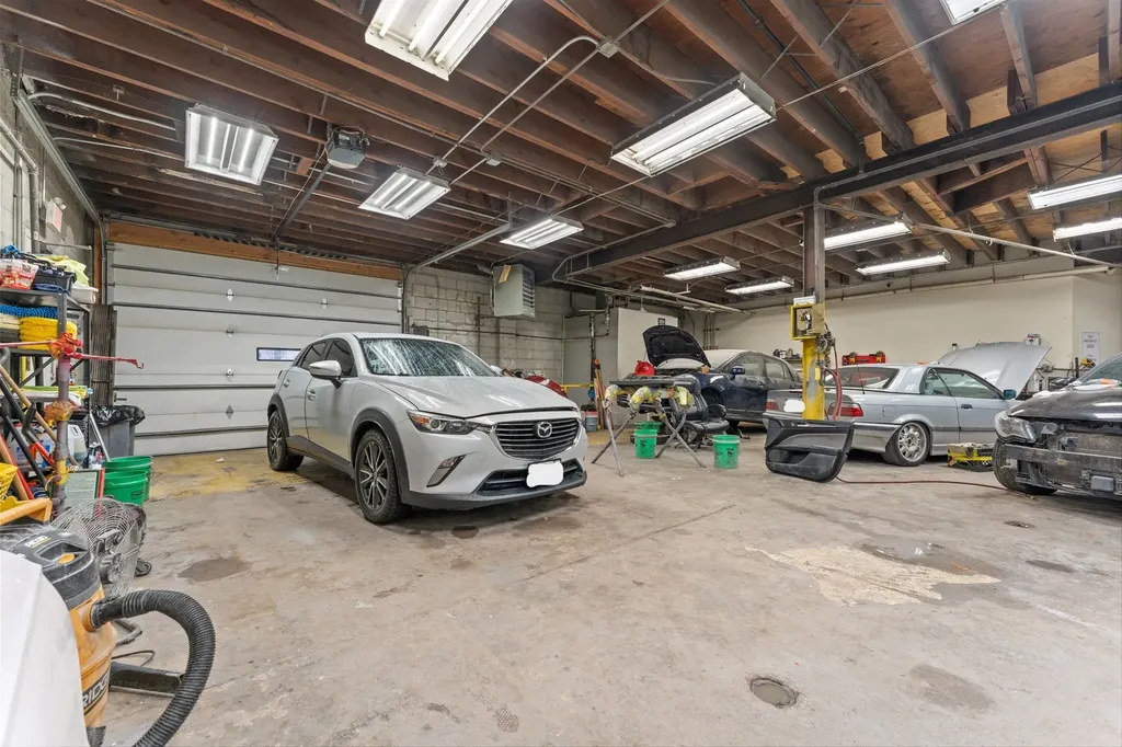 4122 West Grand Avenue Chicago IL 60651