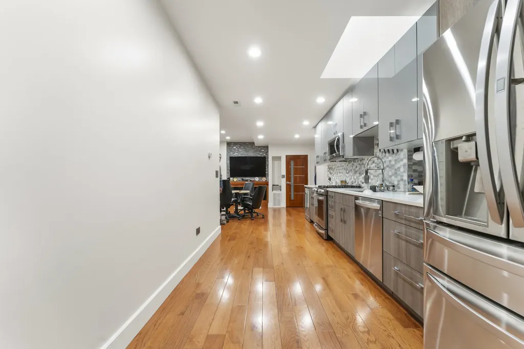 4122 West Grand Avenue Chicago IL 60651