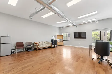 4122 West Grand Avenue Chicago IL 60651