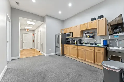 4122 West Grand Avenue Chicago IL 60651