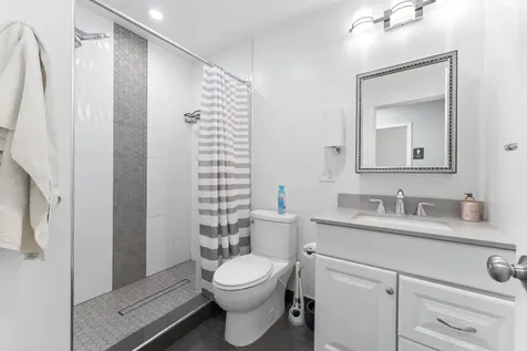4122 West Grand Avenue Chicago IL 60651