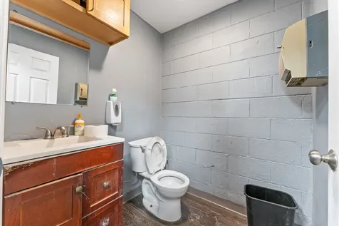 4122 West Grand Avenue Chicago IL 60651