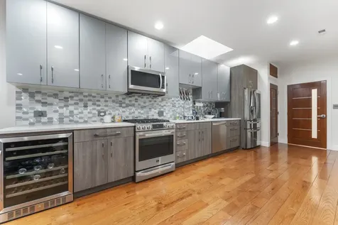 4122 West Grand Avenue Chicago IL 60651