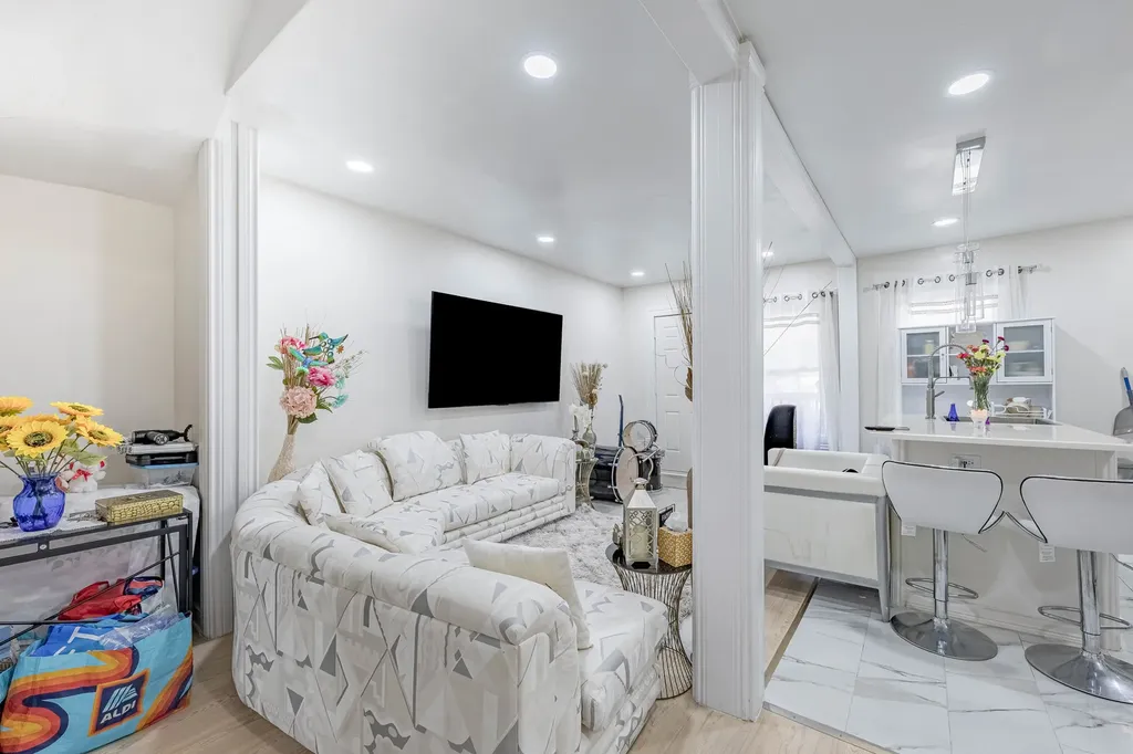 1908 South Sawyer Avenue Chicago IL 60623