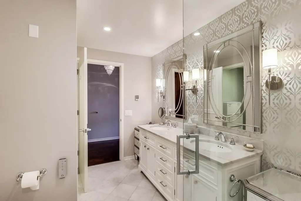 65 East Monroe Street Chicago IL 60603