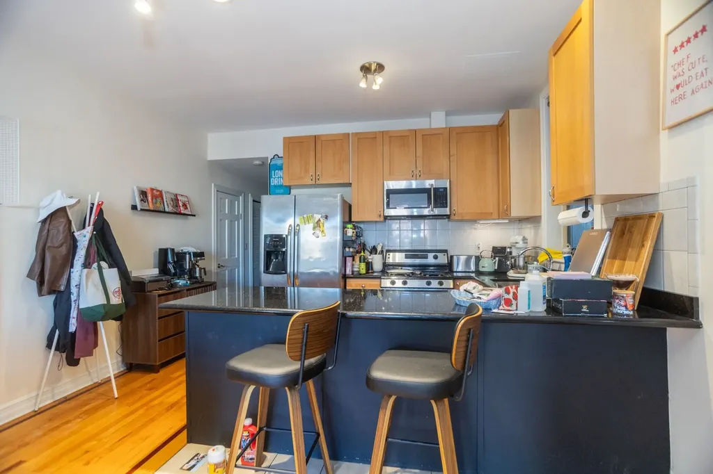 2645 West Haddon Avenue Chicago IL 60622
