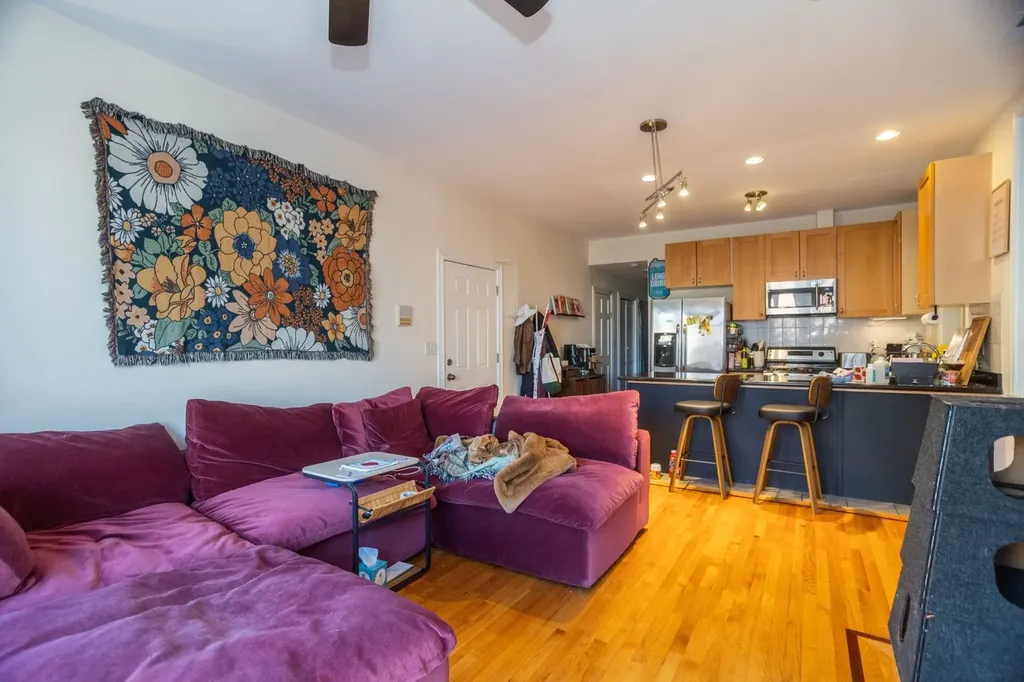 2645 West Haddon Avenue Chicago IL 60622