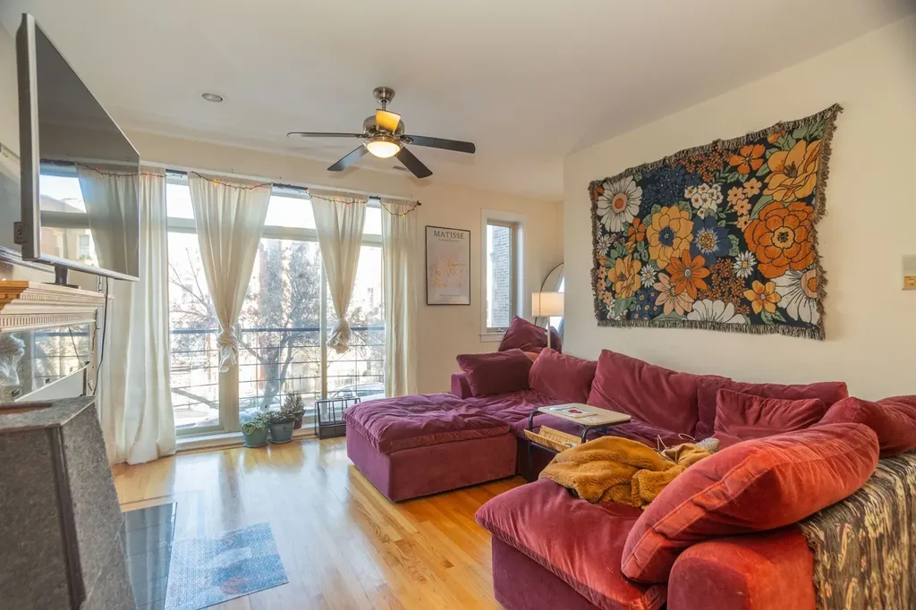 2645 West Haddon Avenue Chicago IL 60622