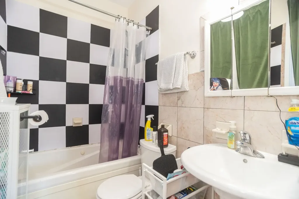 2645 West Haddon Avenue Chicago IL 60622