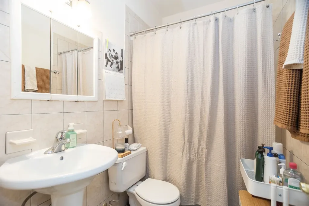 2645 West Haddon Avenue Chicago IL 60622