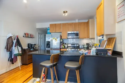 2645 West Haddon Avenue Chicago IL 60622