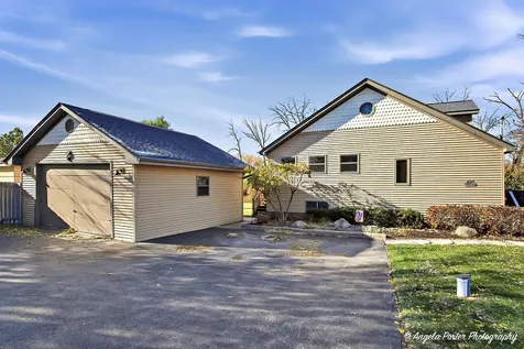 37682 North Us Highway 12 Highway Spring Grove IL 60081