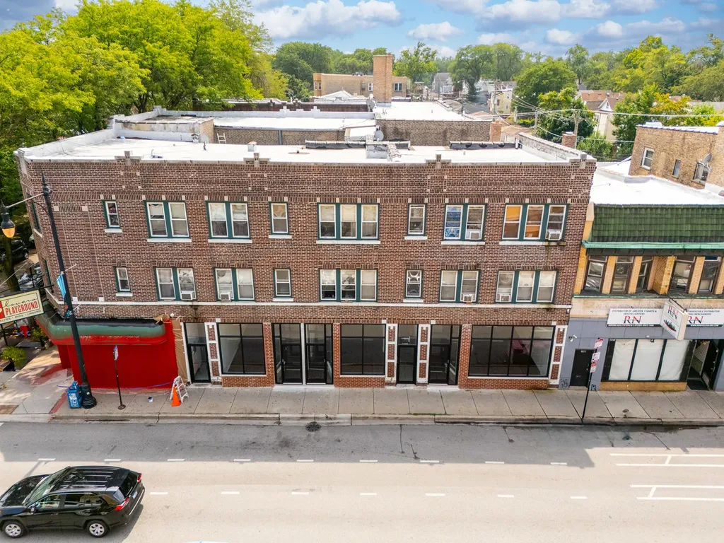3905 West Lawrence Avenue Chicago IL 60625