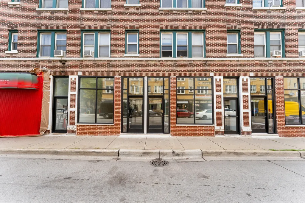 3905 West Lawrence Avenue Chicago IL 60625