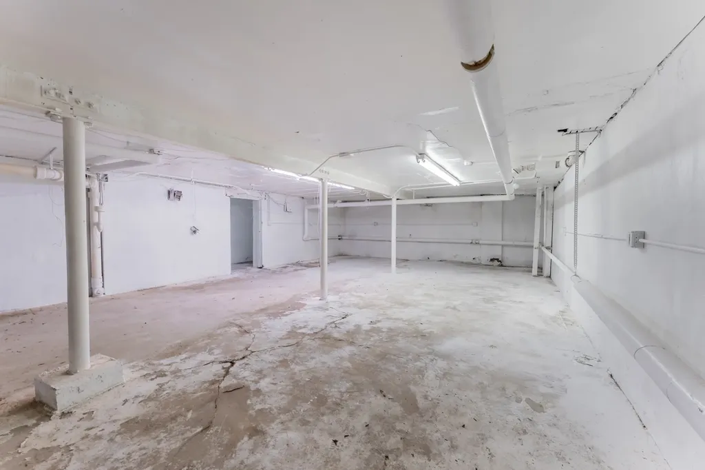 3905 West Lawrence Avenue Chicago IL 60625