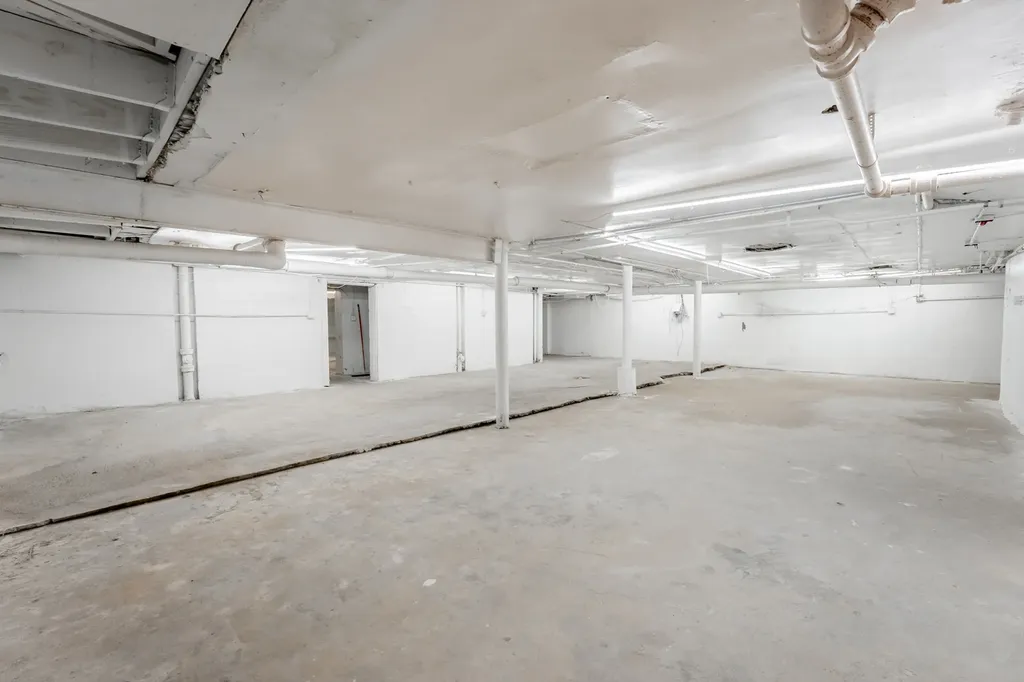 3905 West Lawrence Avenue Chicago IL 60625