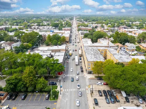3905 West Lawrence Avenue Chicago IL 60625
