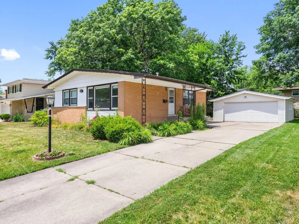 240 North Park Drive Glenwood IL 60425