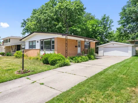 240 North Park Drive Glenwood IL 60425