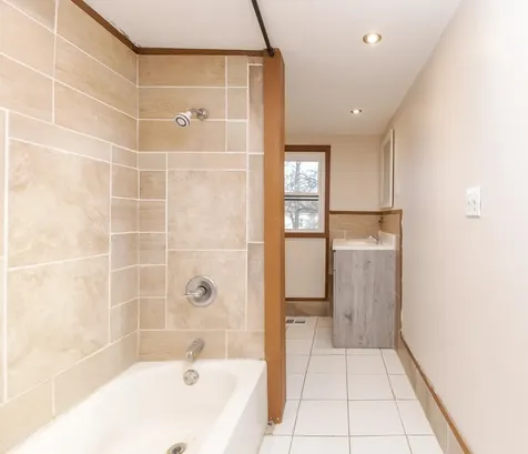 121 East James Street Forrest IL 61741