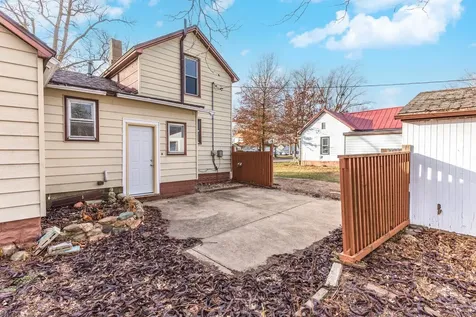 121 East James Street Forrest IL 61741