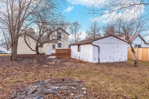 121 East James Street Forrest IL 61741