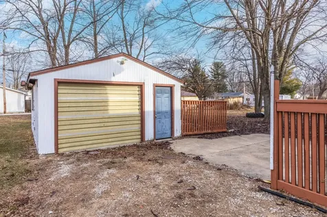 121 East James Street Forrest IL 61741