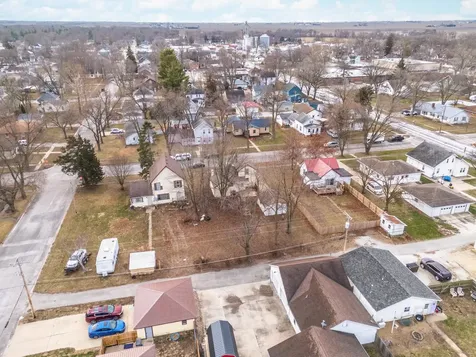 121 East James Street Forrest IL 61741