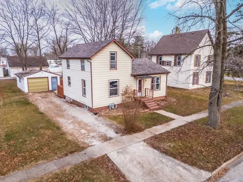 121 East James Street Forrest IL 61741
