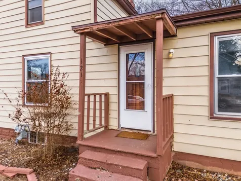 121 East James Street Forrest IL 61741