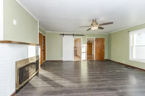 121 East James Street Forrest IL 61741