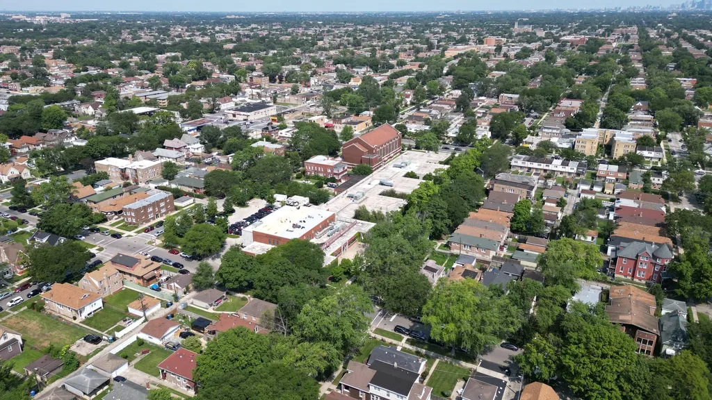 8725 South May Street Chicago IL 60620